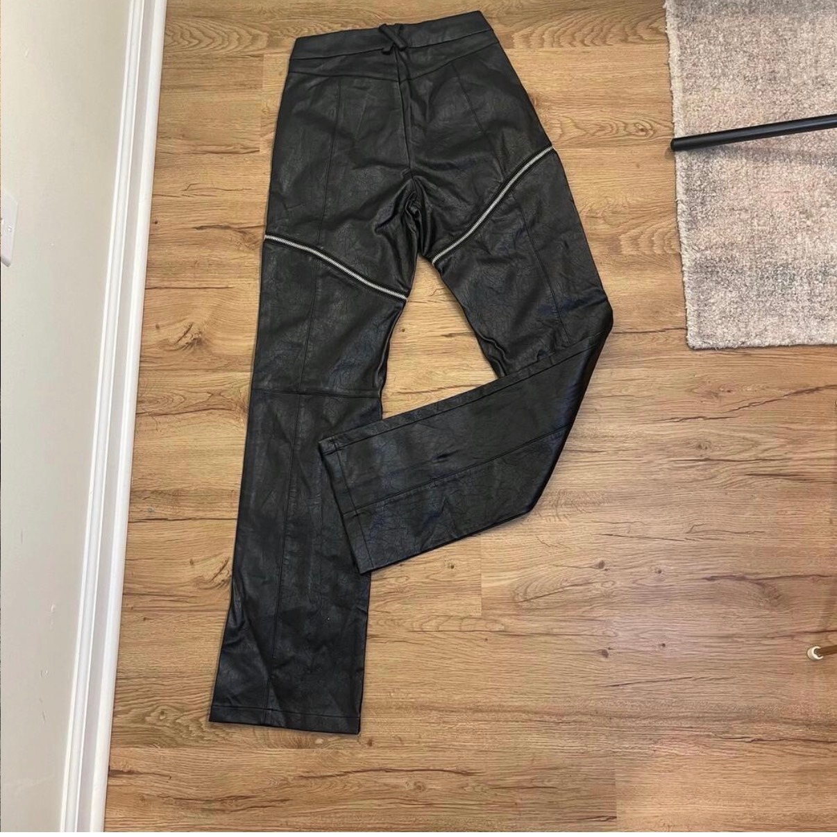 Sweet Chilling Pants Womens 26 Black Last Kiss Club Faux Leather Zipper Edgy — image 7 of 8